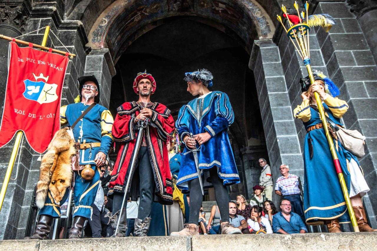 Les Apparts Du Vignal De Cheyrac Polignac  Esterno foto